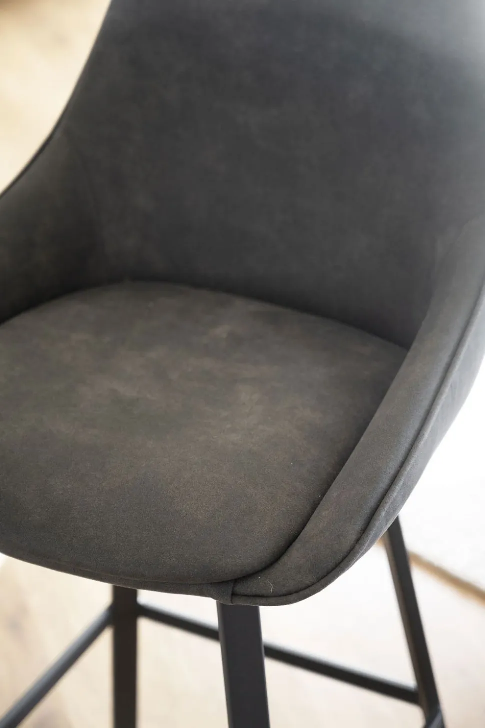 Alison Barstol 65 | Mörkgrå Microfiber
