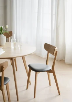 Ami Stol | Mattlackad Ek, Svart