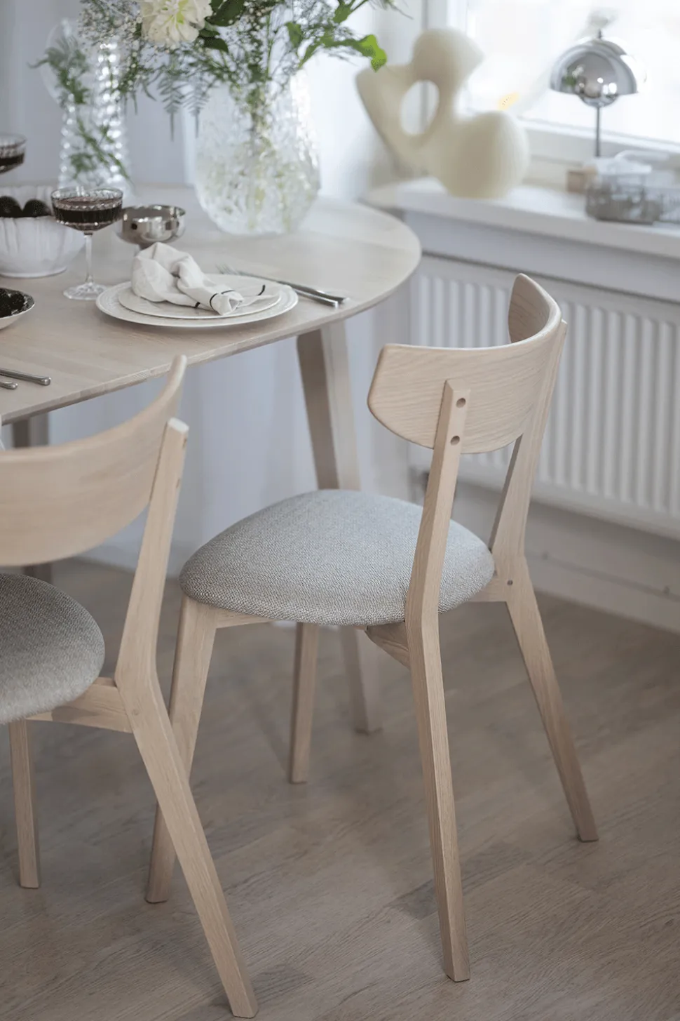 Ami Stol | Vitpigm. Ek, Grå/Beige