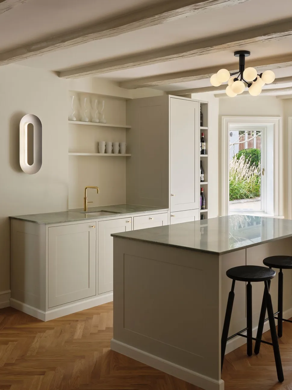 Apiales 9 Ceiling Taklampa | Satin Black/Opal