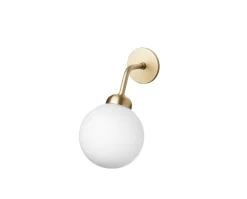 Apiales Vägglampa, Fast Installation | Brushed Brass/Opal