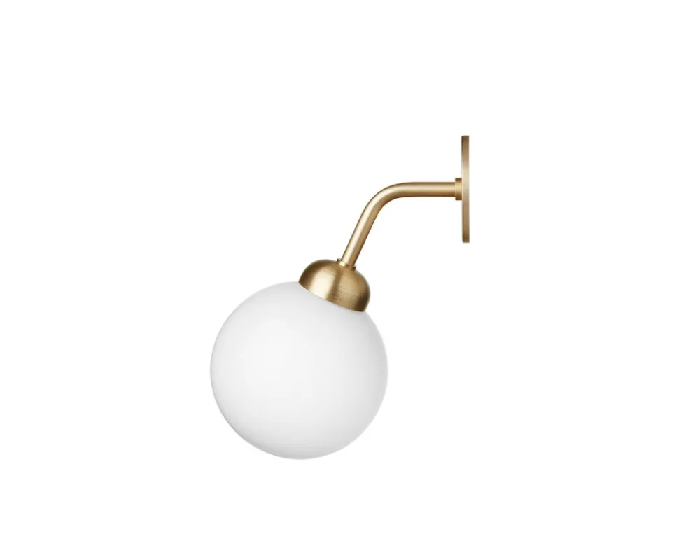Apiales Vägglampa, Fast Installation | Brushed Brass/Opal