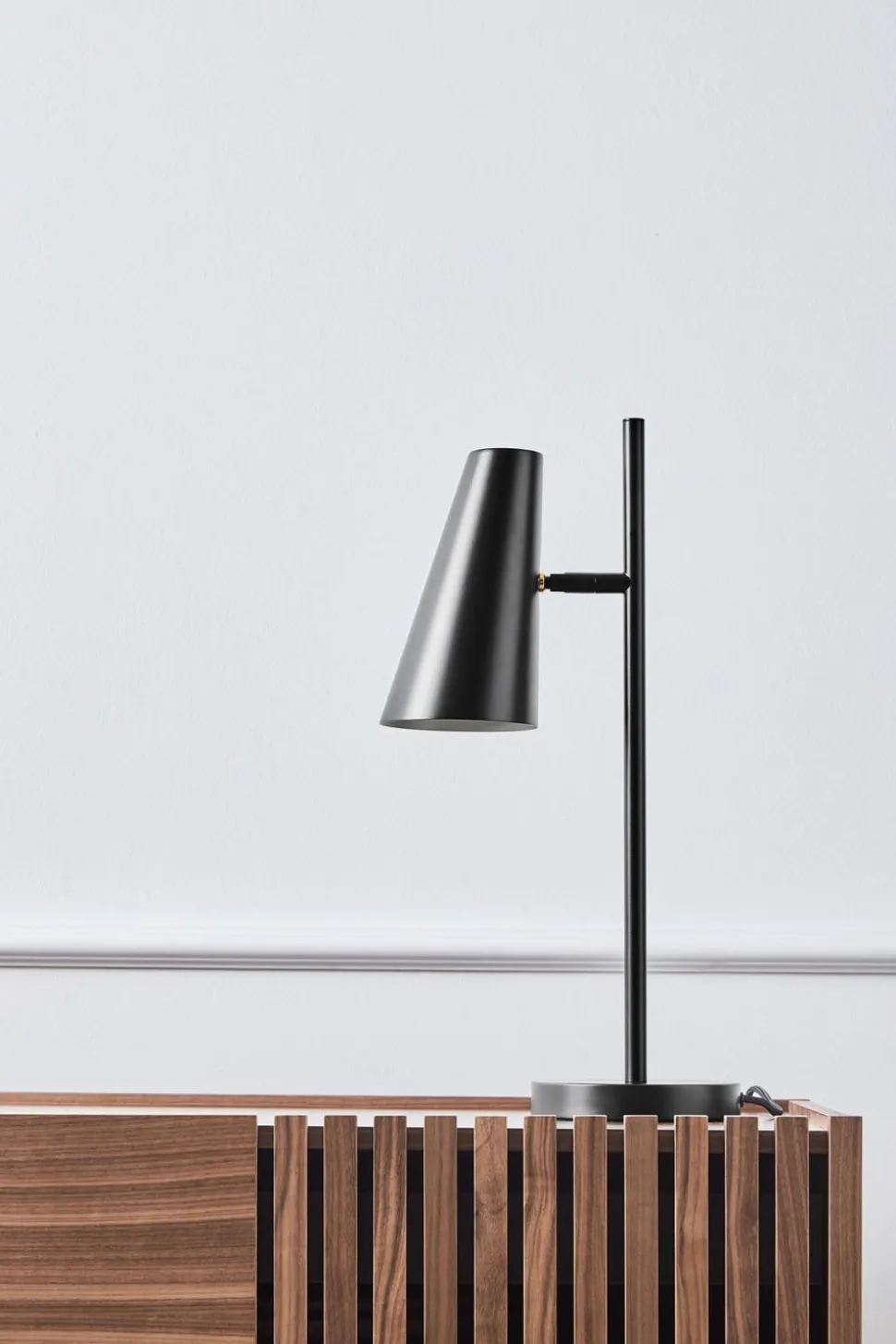 Array Sideboard | Valnöt 180
