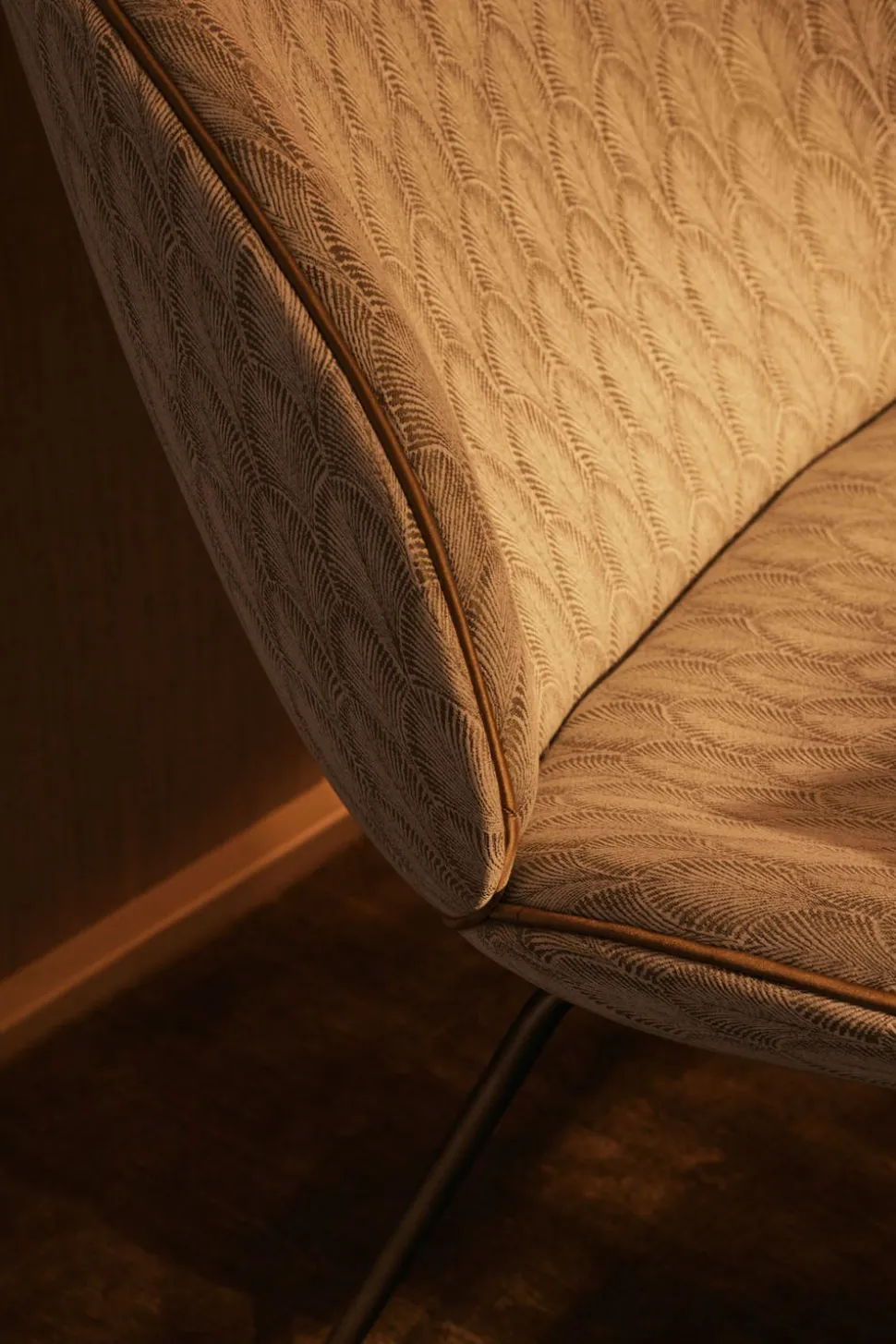 Beetle Lounge Chair | Helklädd, 4-star Base