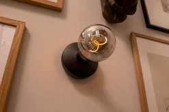Bee Vägglampa | Svart | Rökfärgat Glas