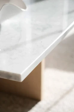 Brooksville Soffbord Kvadrat |  Vit Marmor / Brun Ek