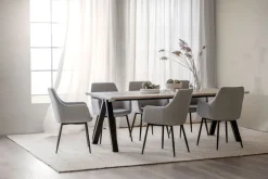 Carradale Matbord | 220 Svart Ek, V-Ben