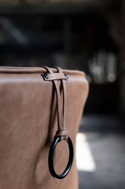 Chic Fåtölj | Metall, Fårskinn