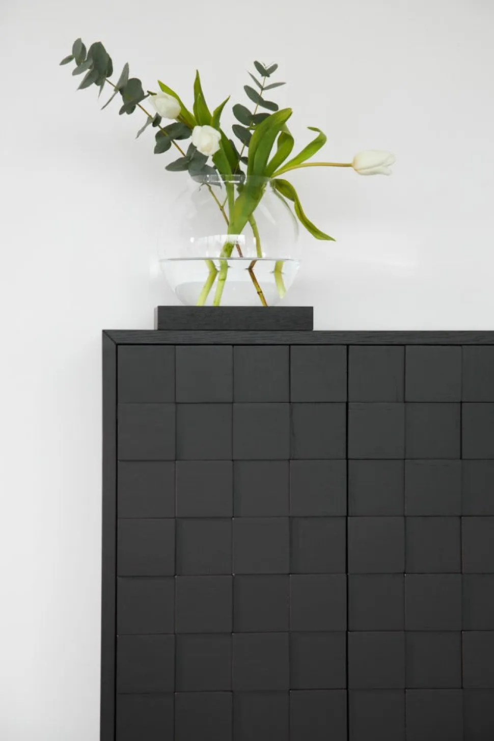 Collect 2016 Skåp Högt | Svartmålad Ek