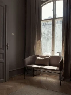 Covent Loveseat