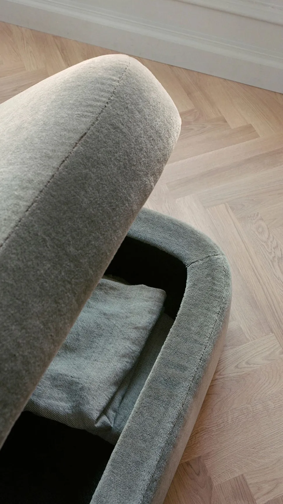 Covent Pall | Small | Barnum Dark Taupe