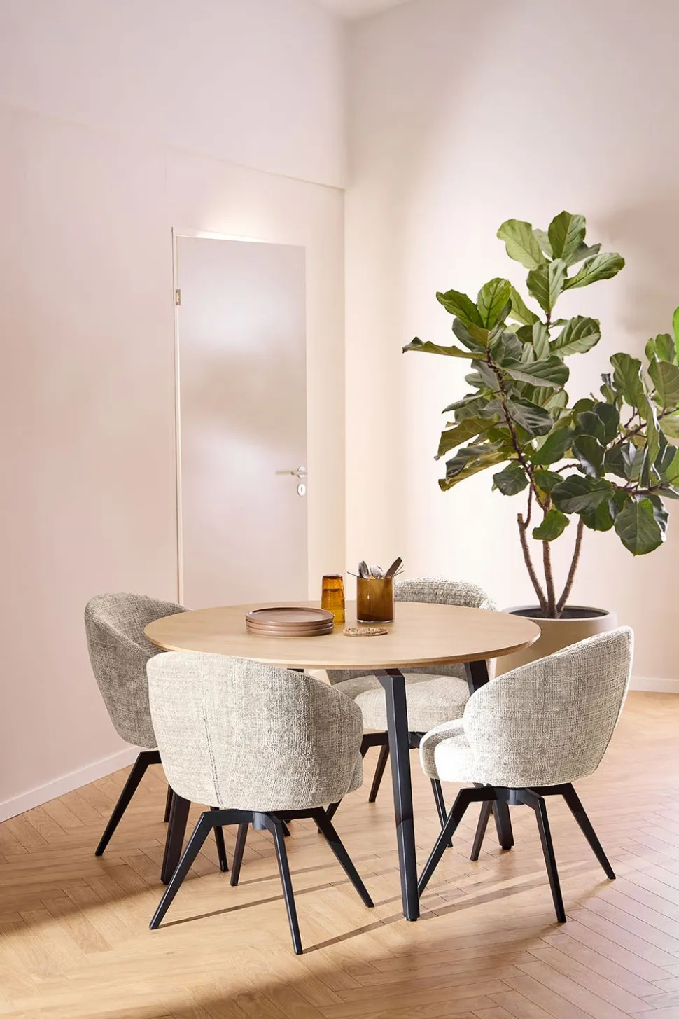 Darlene Karmstol | Juto Beige, Svart
