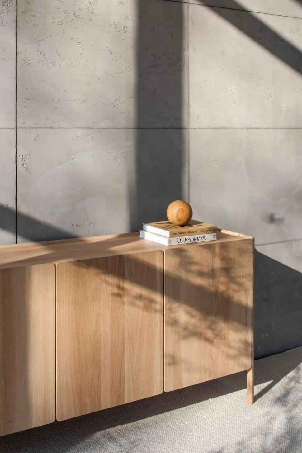 Dvor Sideboard