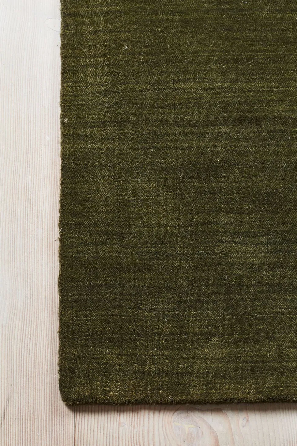 Earth matta moss green 170x240