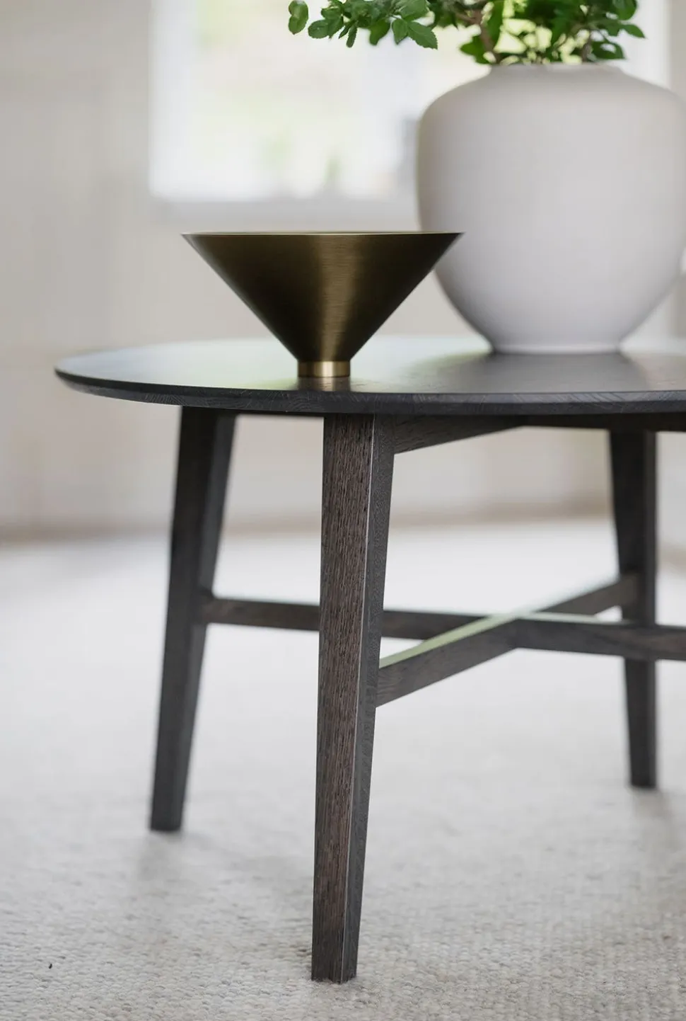 Filippa Soffbord Ø90 | Mörkbrun Ek