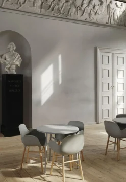 Form Karmstol Oklädd | Ek
