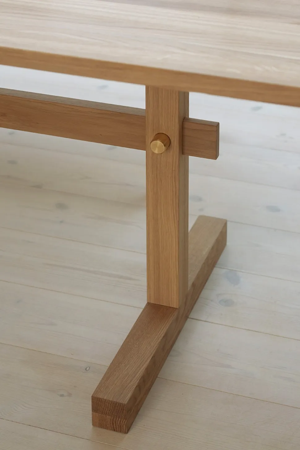 Gaspard Matbord 240 | Ljus Ek