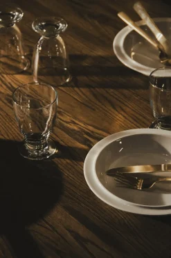 Gaspard Matbord 180 | Mörk Ek