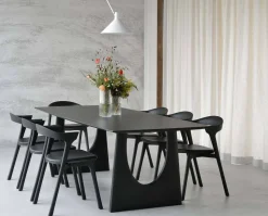 Geometric Matbord | Ek | 220 cm