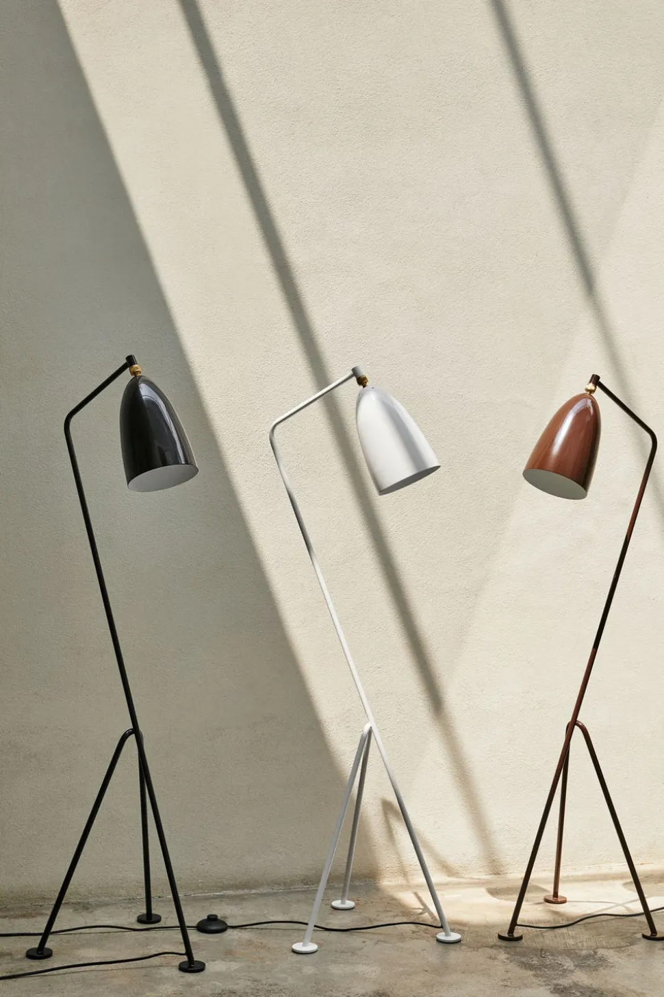 Gräshoppa Golvlampa Valnötsbrun