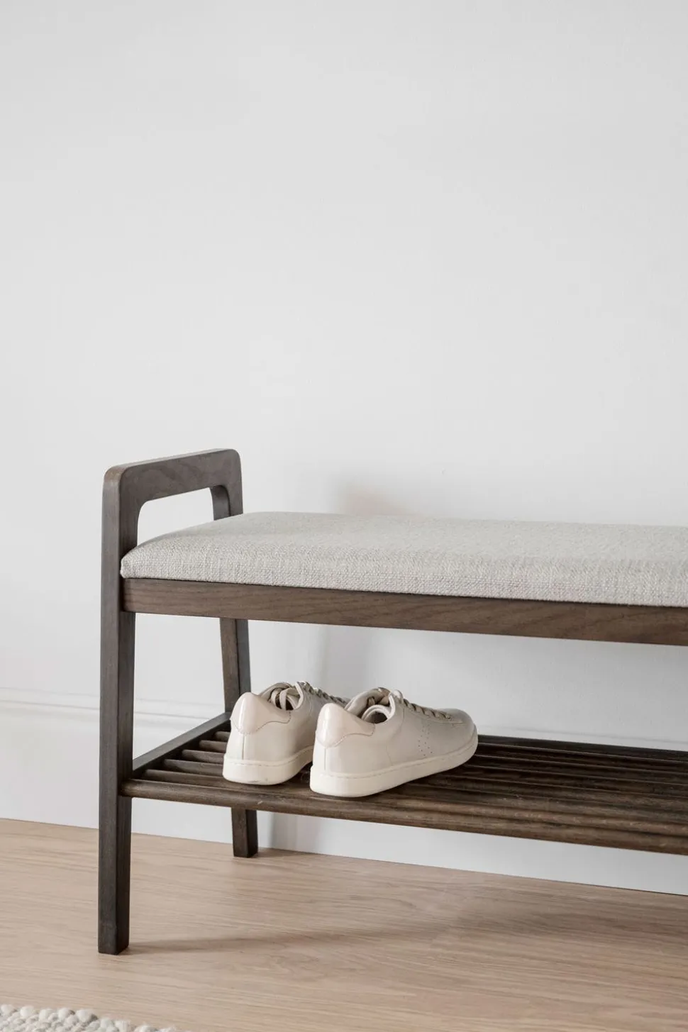 Inverness Hallbänk | Brunlackad Ek