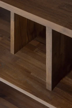 Irregular Hylla 112x115