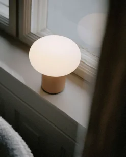Karl-Johan Portabel Bordslampa | Ochre Yellow