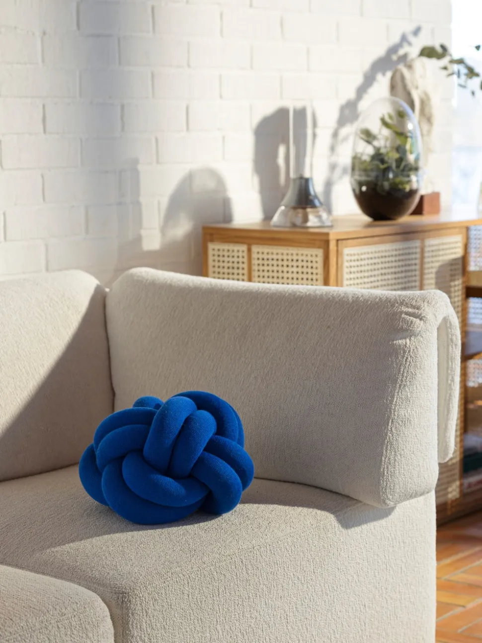 Knot Cushion | Klein Blue