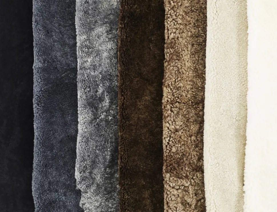 Lamino fåtölj Lackad bok | Fårskinn Scandinavian Grey