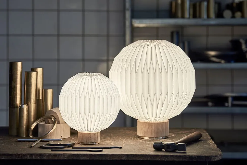 Le Klint 375 Bordslampa | Medium