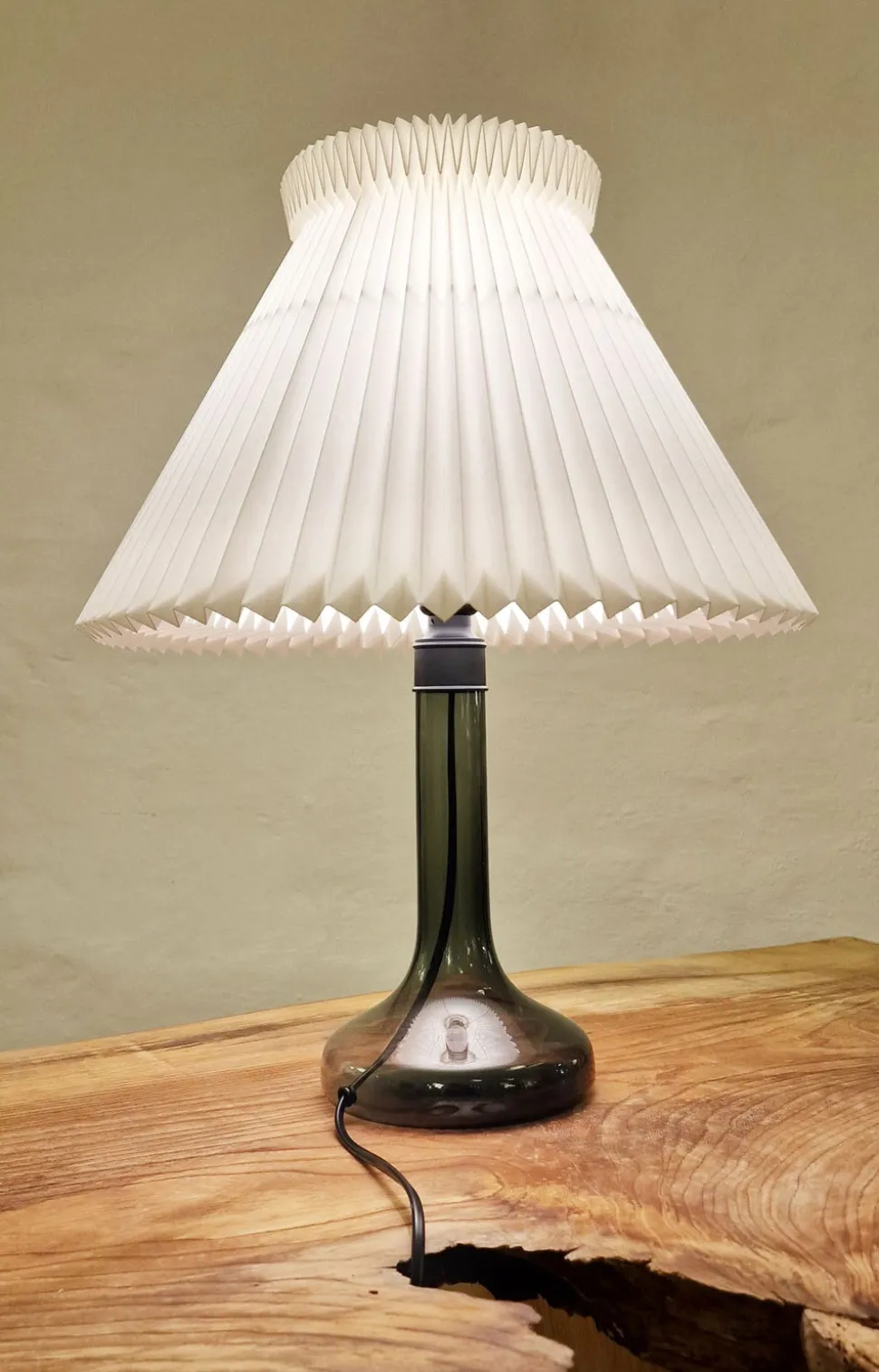Le Klint 343 Bordslampa | Smoked