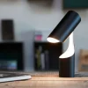 Le Klint 353 | Mutatio Bordslampa