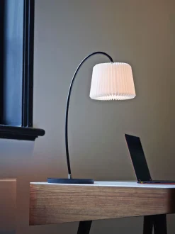 Le Klint 320 Snowdrop | Bordslampa
