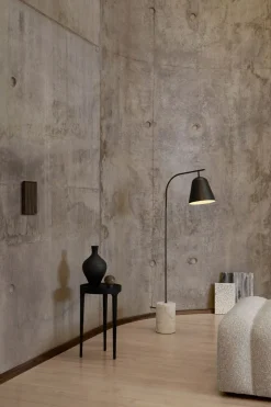 Line One Golvlampa | Bronze
