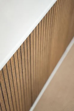 Line Skänk Burned Walnut/ Black | 2 Dörrar 2 Lådor med Sockel