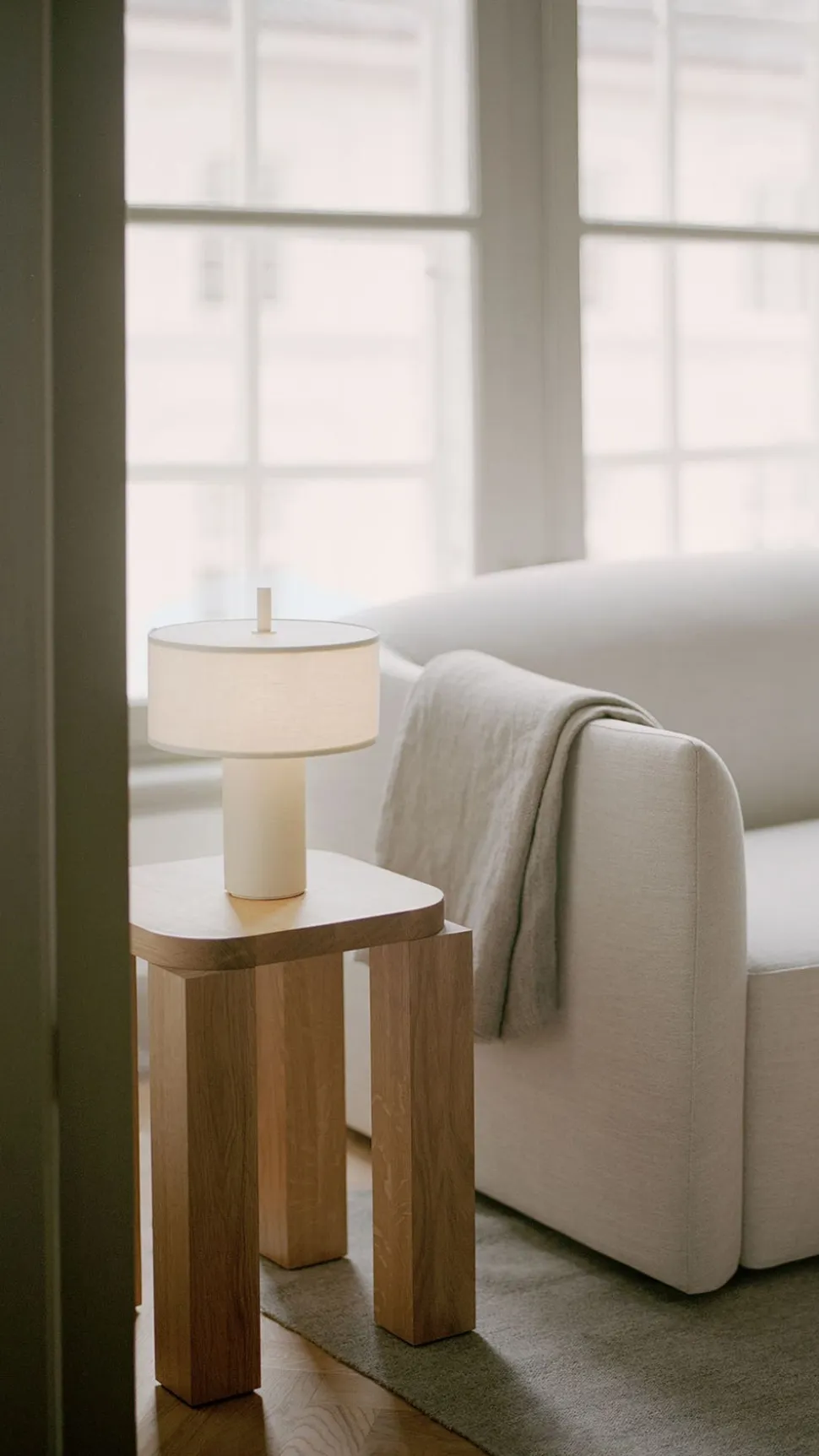 Margin Portabel Lampa | Vit Canvas