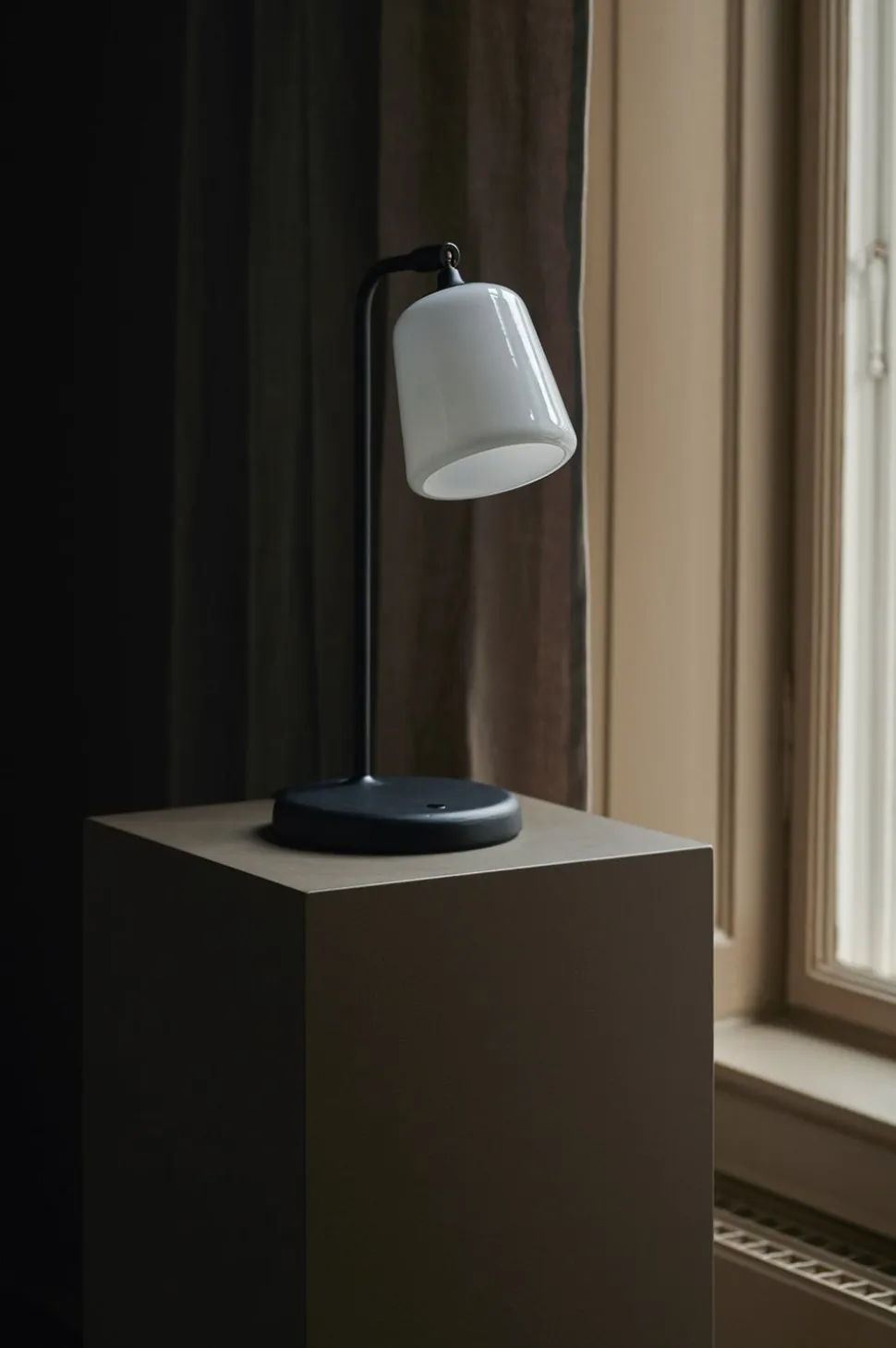 Material Bordslampa Rökt ek