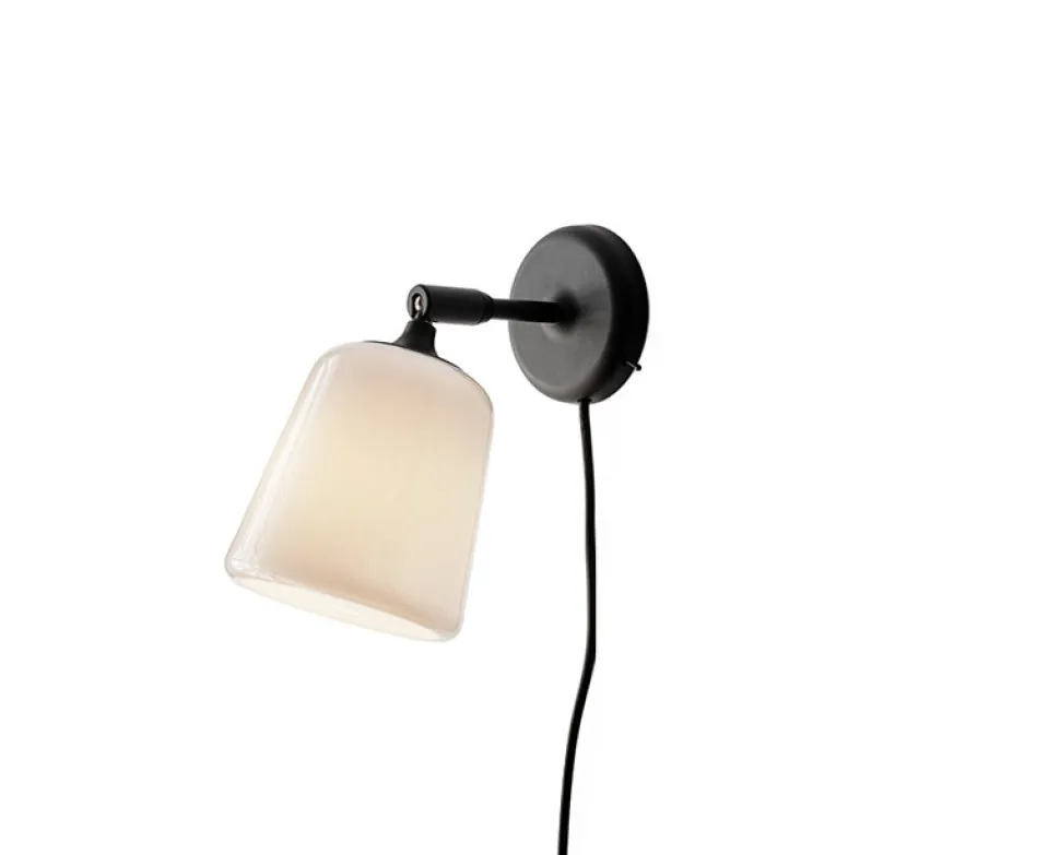 Material Vägglampa Vitt opalglas