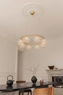 Miira 8 Circular Ljuskrona | Brass/Optic Clear