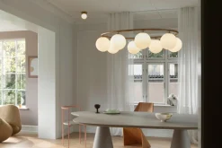 Miira 8 Oval Ljuskrona | Brass/Opal