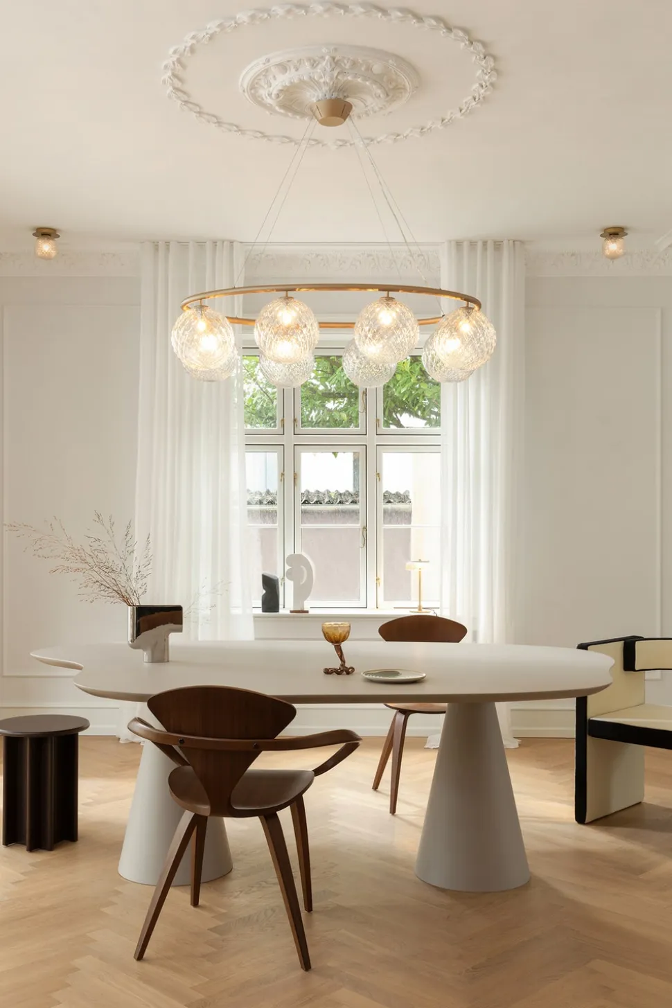 Miira 8 Oval Ljuskrona | Brass/Optic Clear