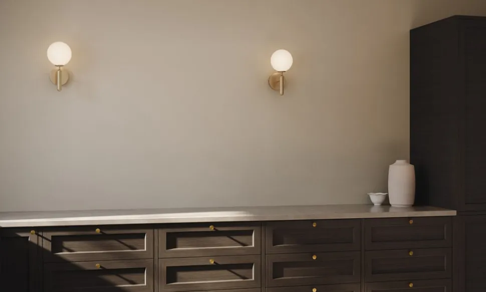 Miira Vägglampa | Brass/Opal