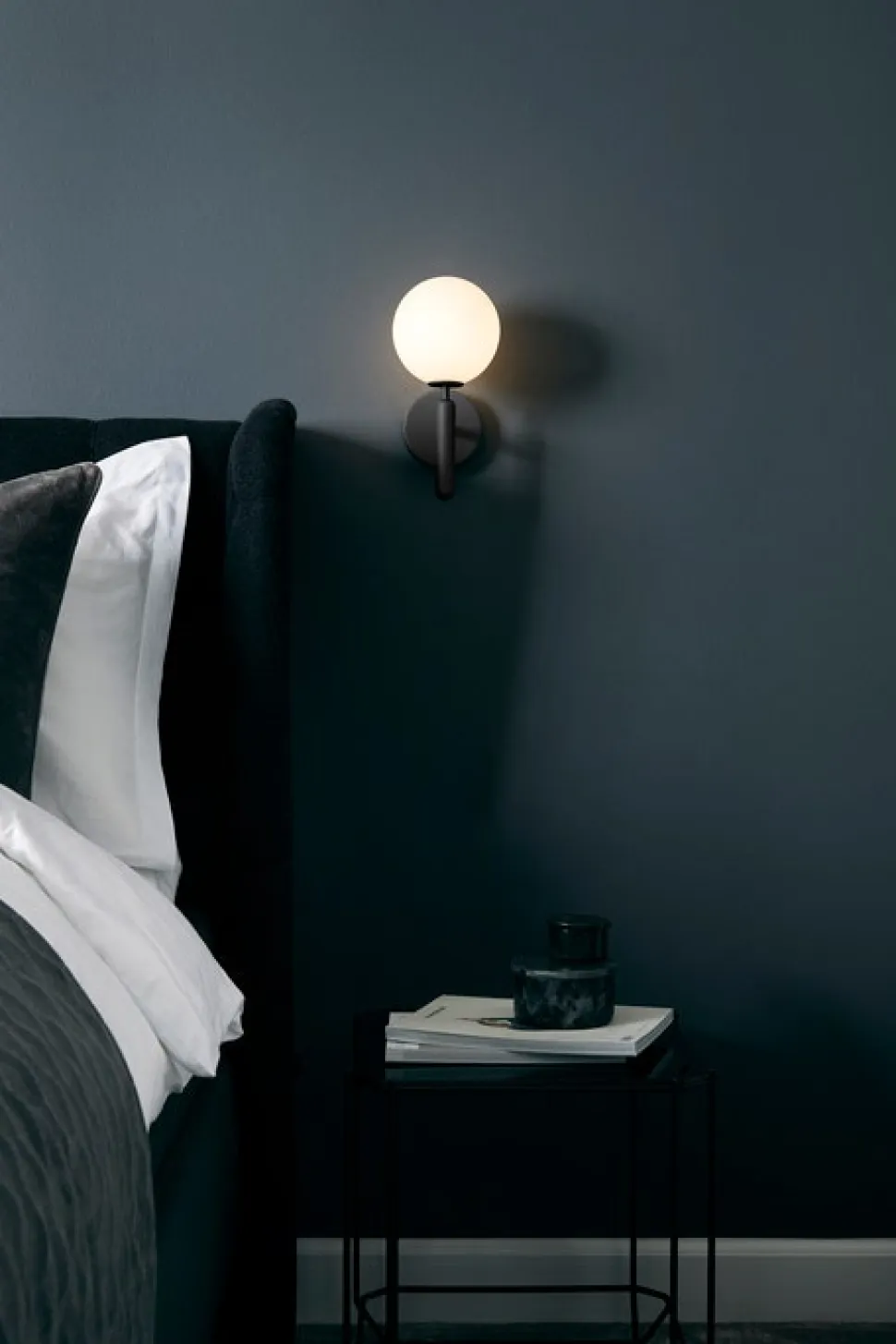 Miira Vägglampa | Rock Grey/Opal