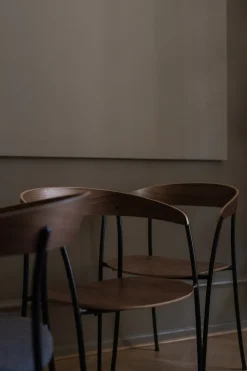 Missing Chair Stol Valnöt