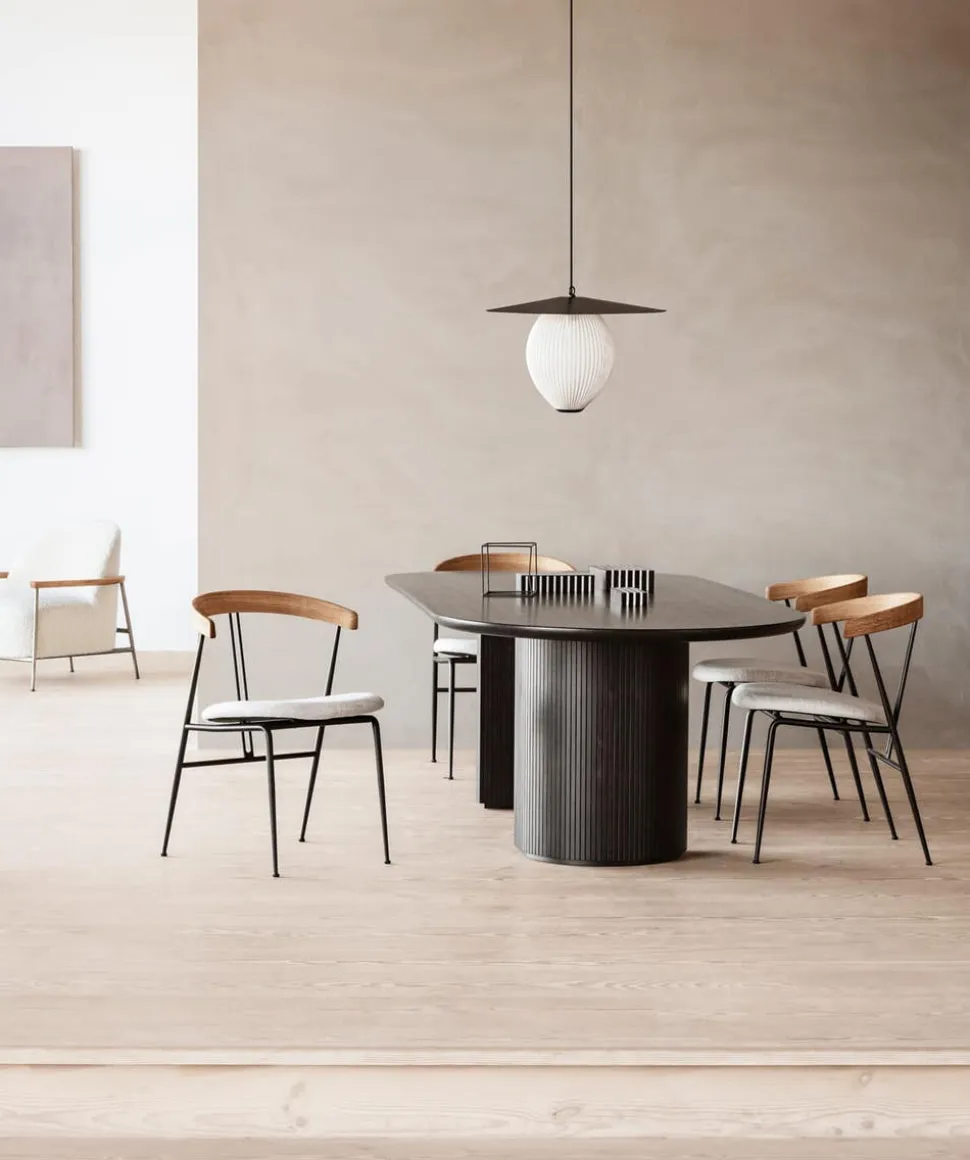 Moon Matbord Ellips 298 | Brun-/Svartbetsad Ek