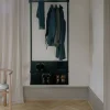 New Works Garderobshylla 1 | Valnöt/ Svart