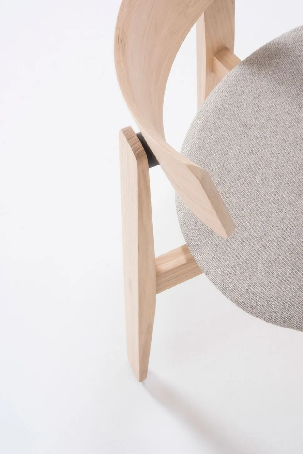 Nora Loungefåtölj | Klädd Sits
