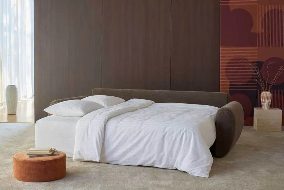 Norum Bäddsoffa | Curve Armstöd | 411 Esina Cedar Brown