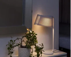 Owalo 7020 bordlampa Svart