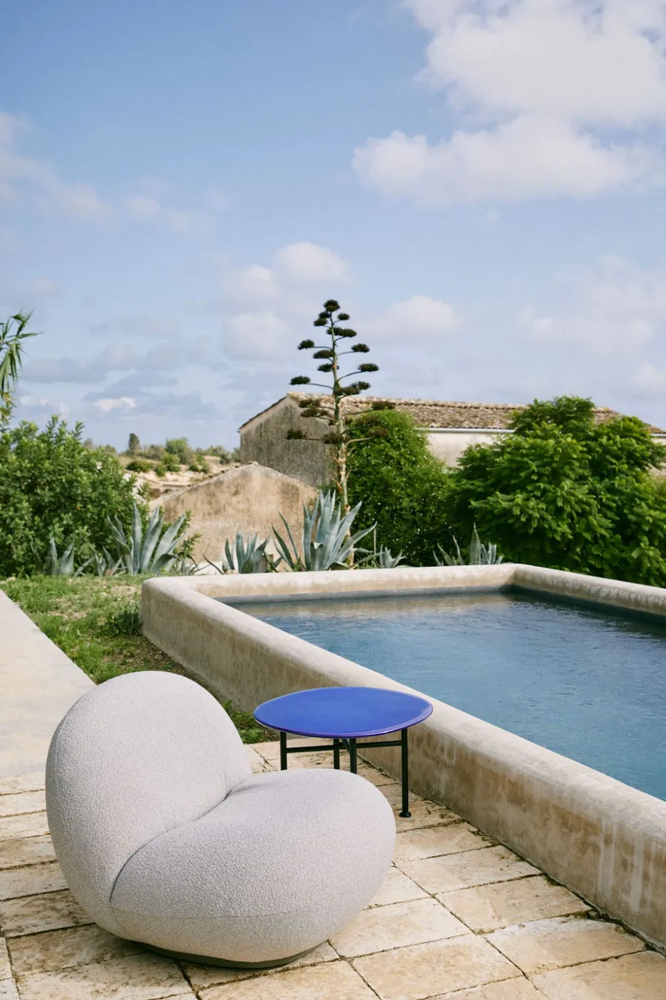 Pacha Outdoor Lounge Chair